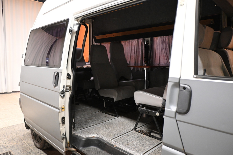 Volkswagen Caravelle vaihtoauto