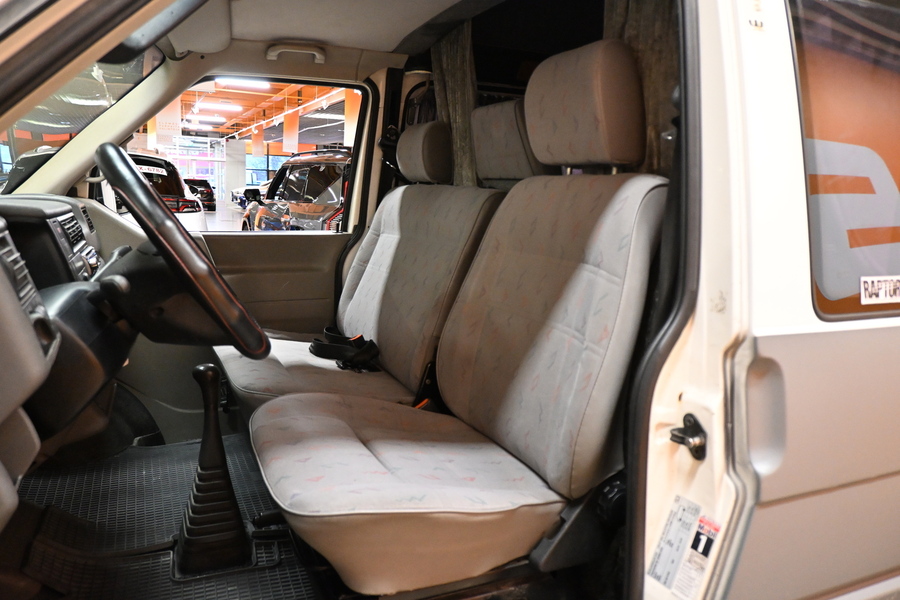 Volkswagen Caravelle vaihtoauto