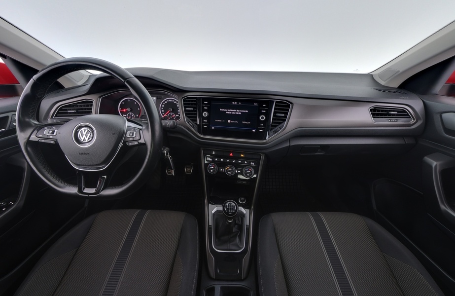 Volkswagen T-Roc vaihtoauto