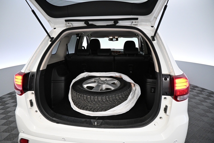 Mitsubishi Outlander PHEV vaihtoauto