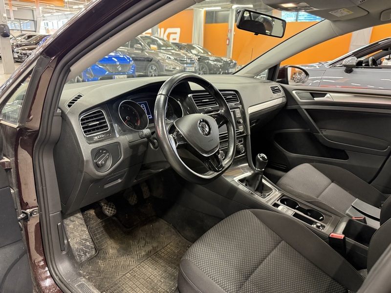 Volkswagen Golf vaihtoauto