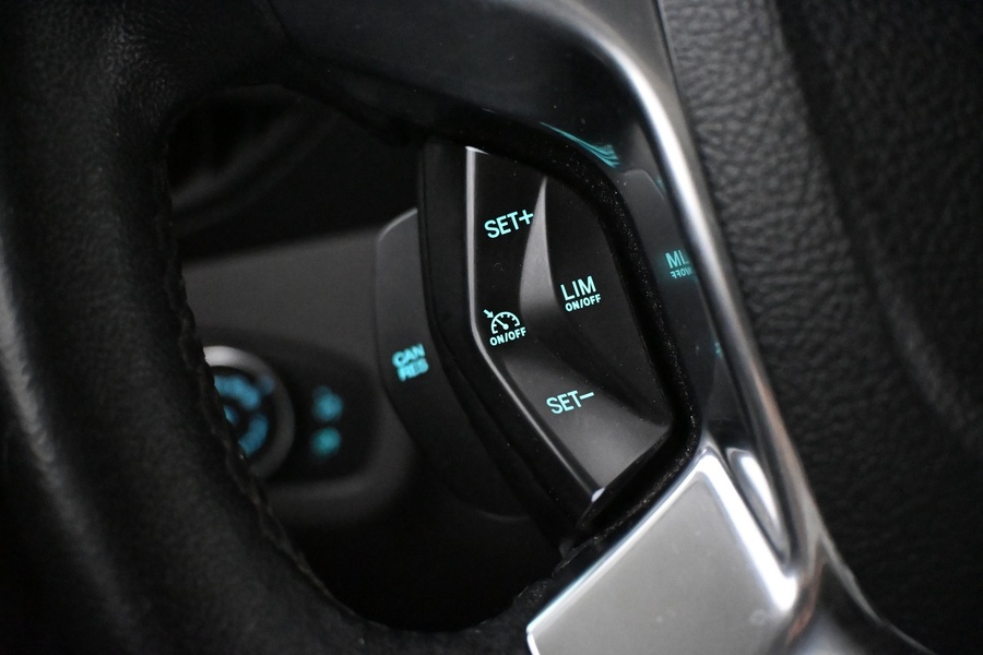 Ford Transit Connect vaihtoauto