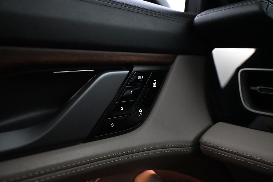 Porsche Taycan vaihtoauto