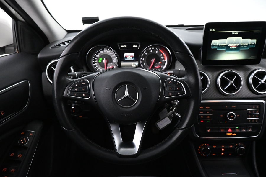 Mercedes-Benz GLA vaihtoauto