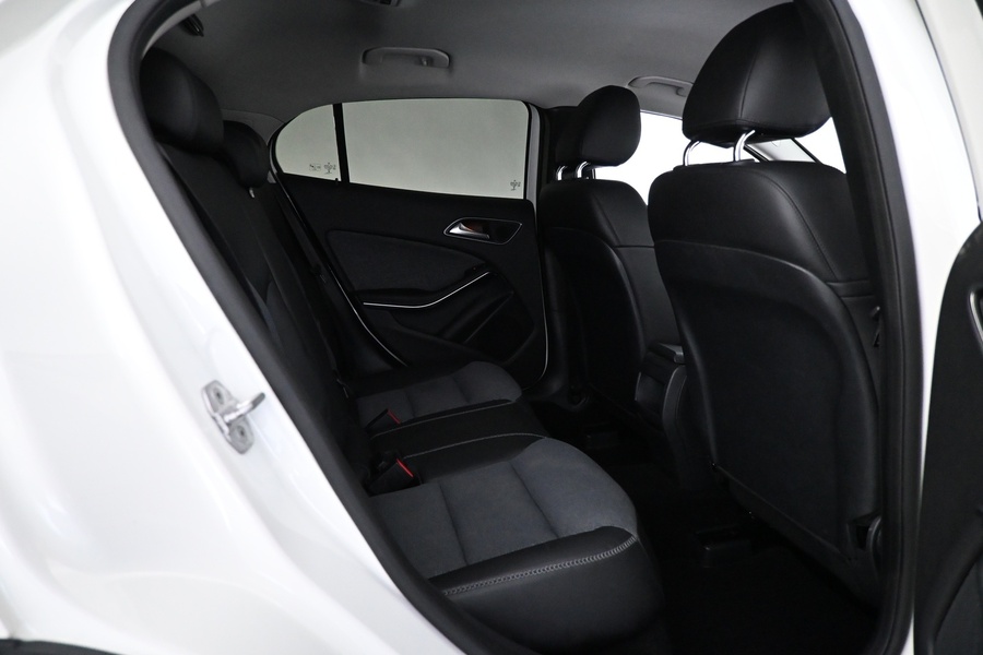 Mercedes-Benz GLA vaihtoauto