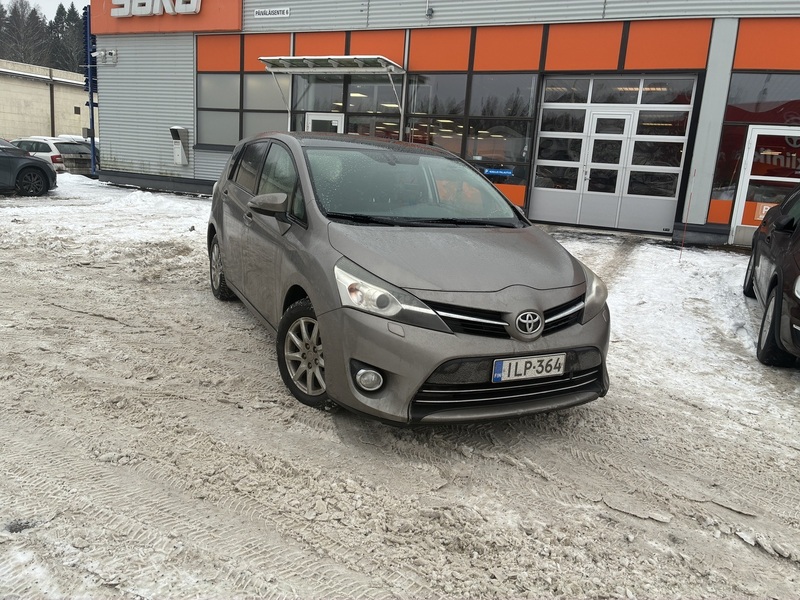 Toyota Verso vaihtoauto