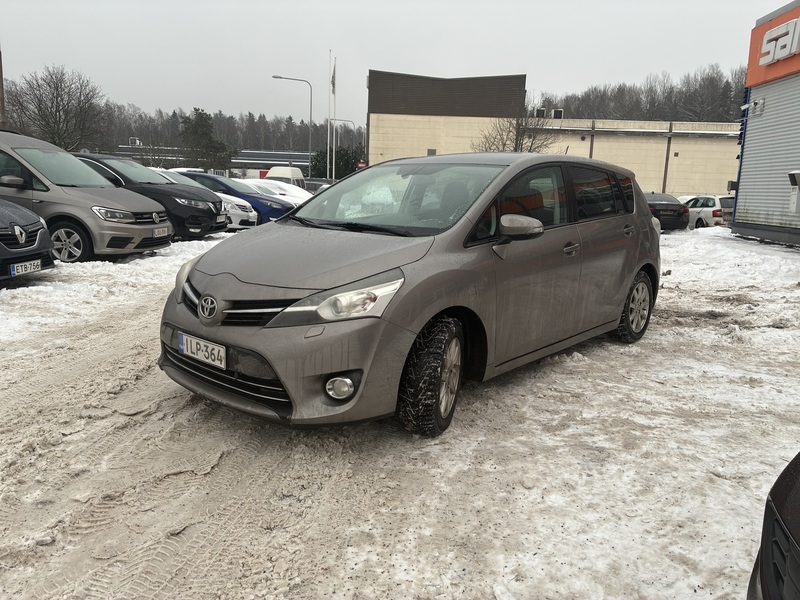 Toyota Verso vaihtoauto