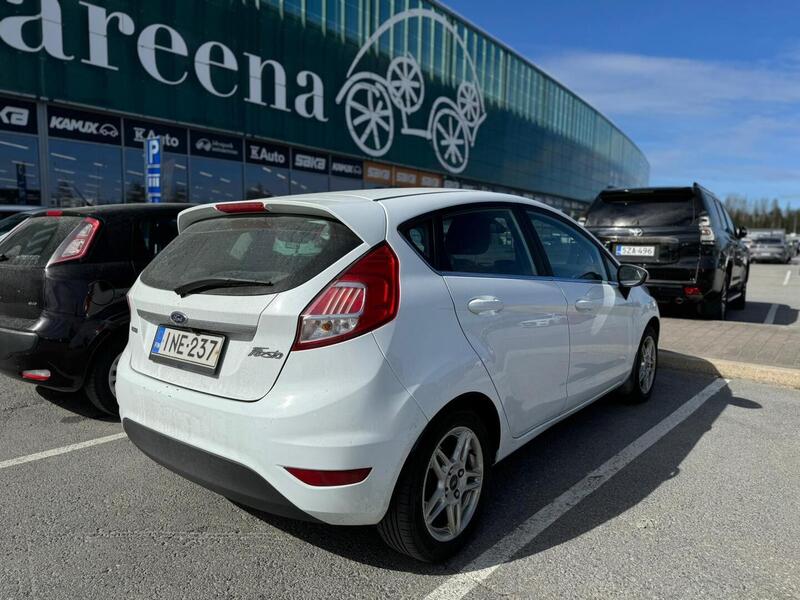 Ford Fiesta vaihtoauto