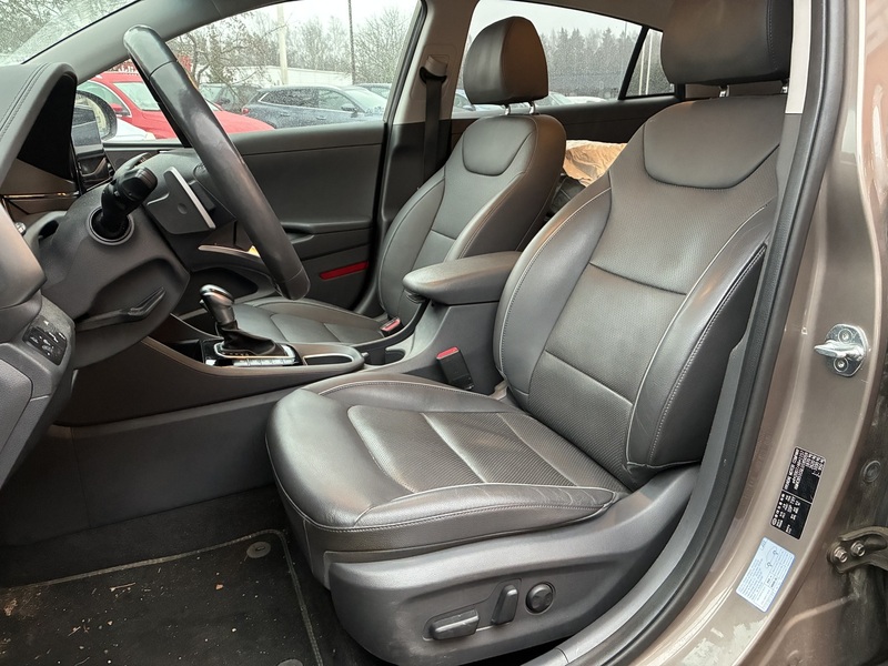 Hyundai IONIQ hybrid vaihtoauto