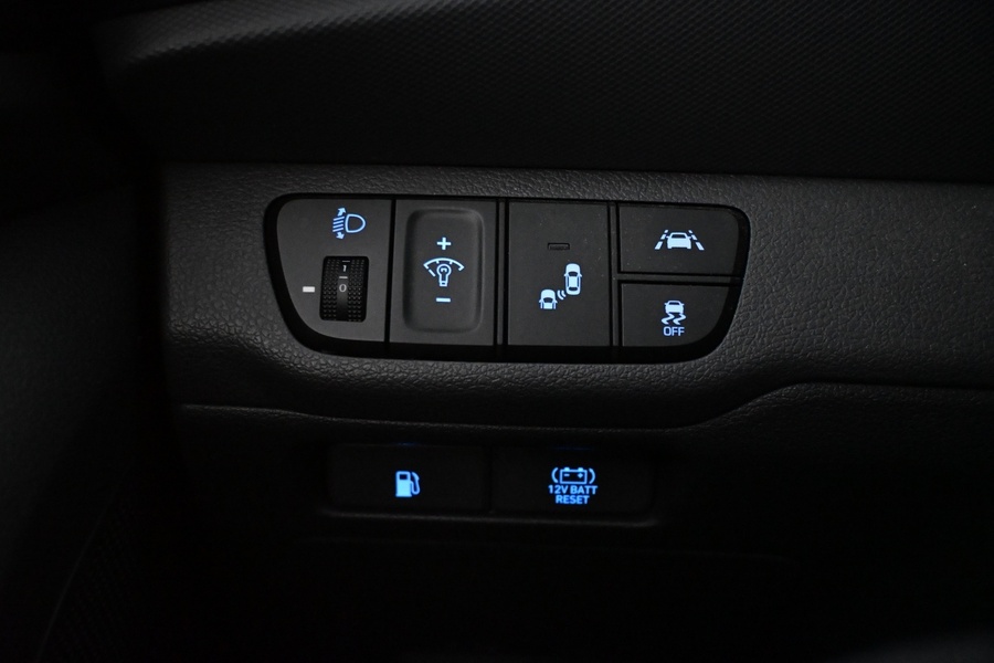 Hyundai IONIQ hybrid vaihtoauto