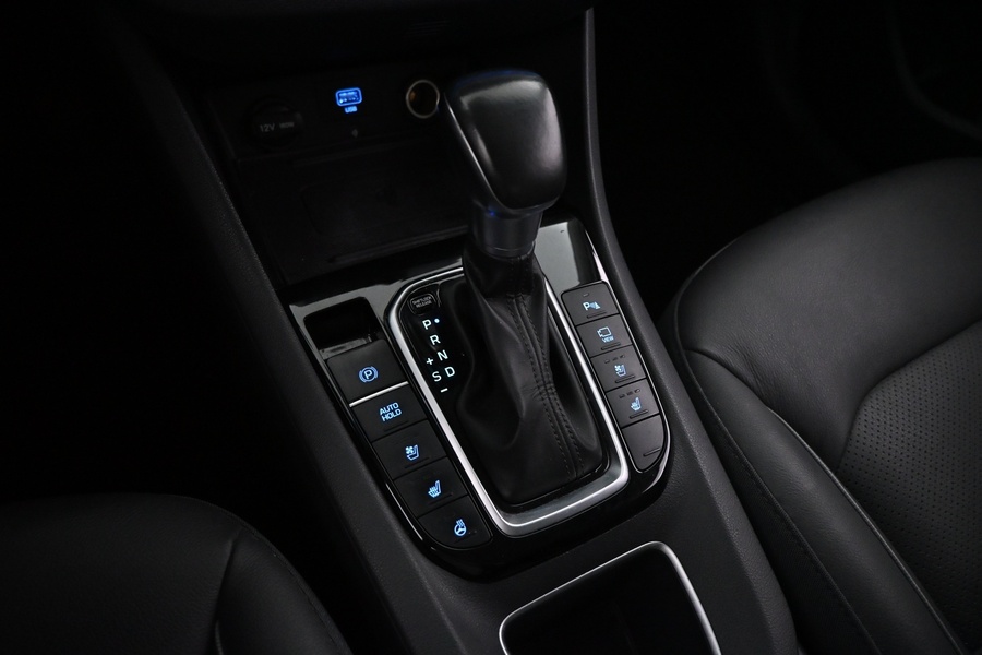 Hyundai IONIQ hybrid vaihtoauto