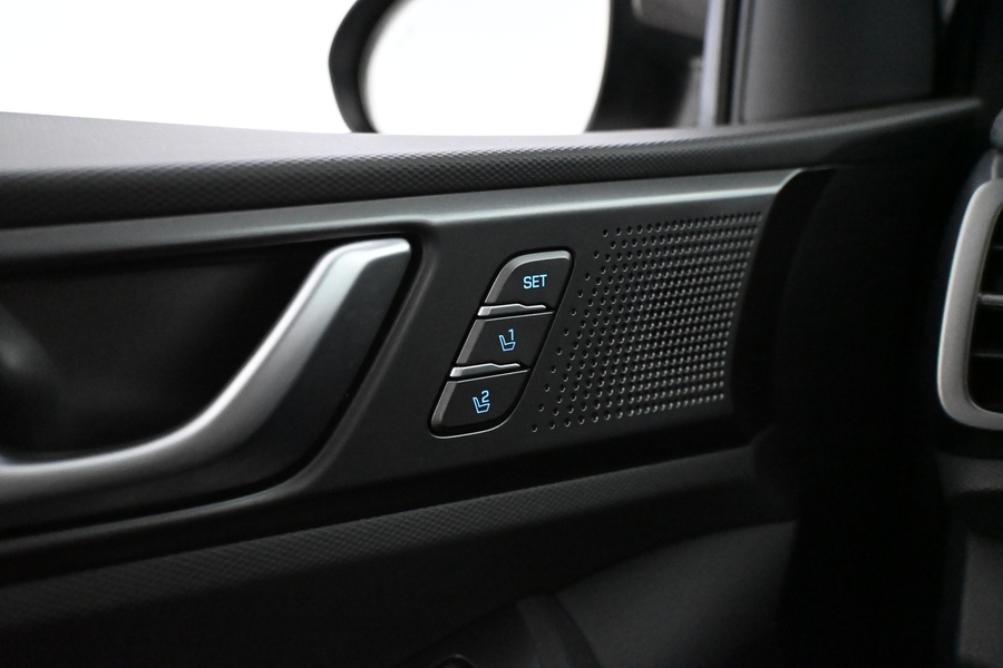 Hyundai IONIQ hybrid vaihtoauto