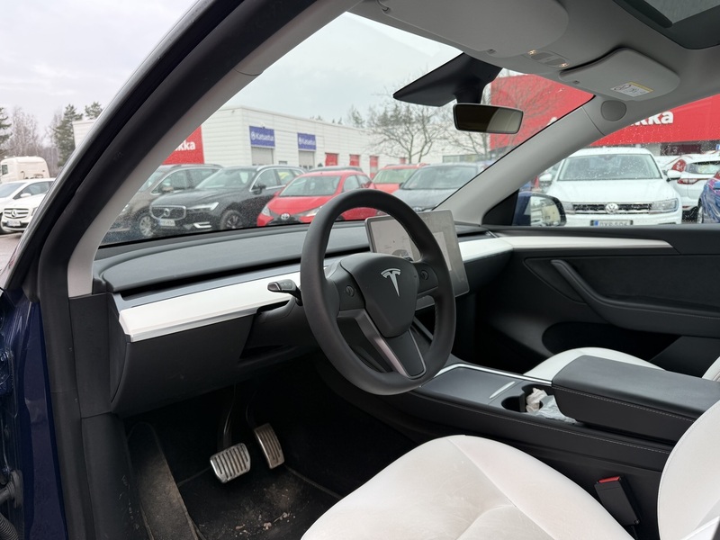 Tesla Model Y vaihtoauto