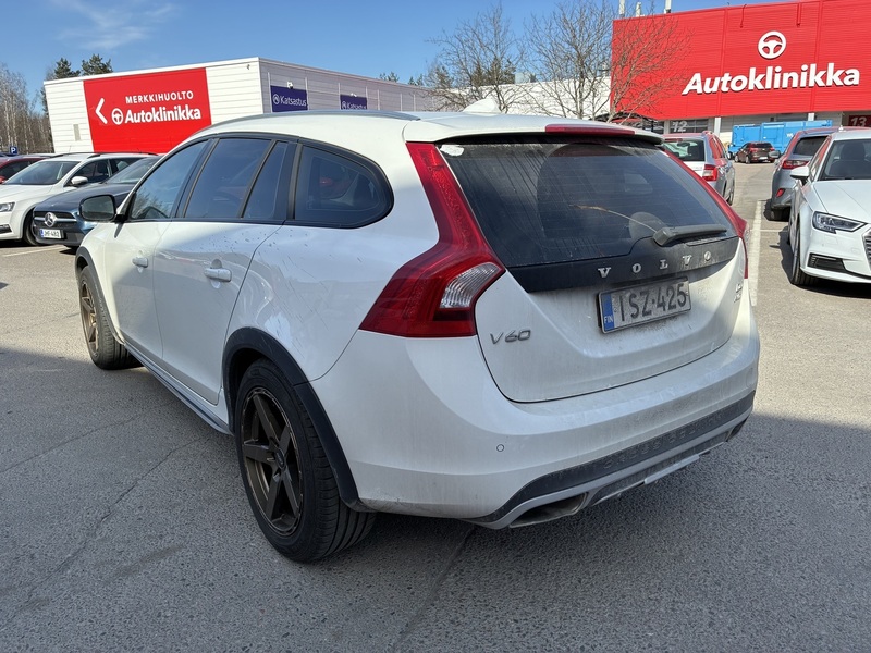 Volvo V60 Cross Country vaihtoauto