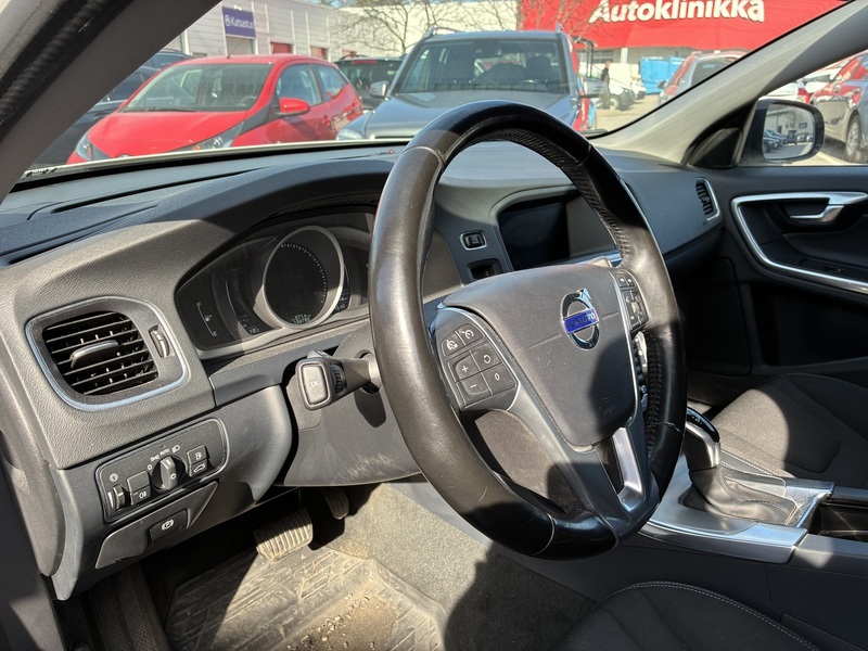 Volvo V60 Cross Country vaihtoauto