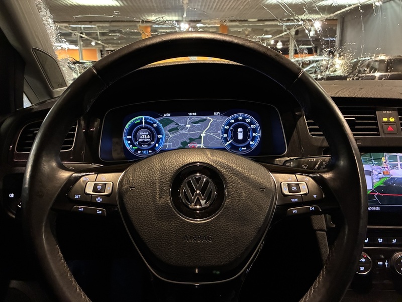 Volkswagen Golf vaihtoauto