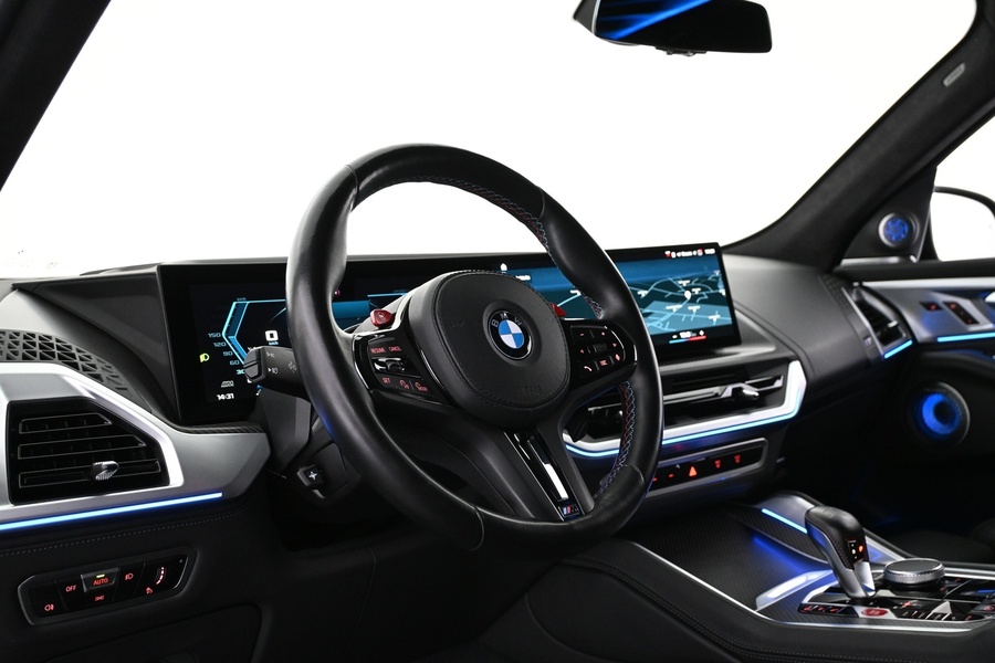 BMW XM vaihtoauto
