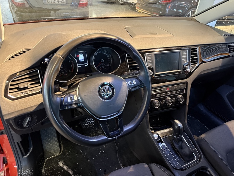 Volkswagen Golf Sportsvan vaihtoauto