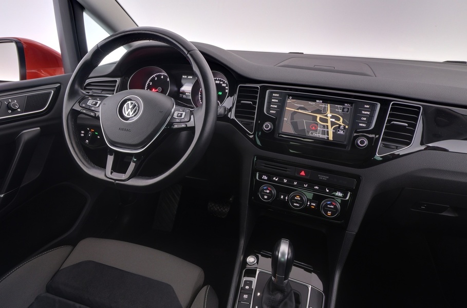 Volkswagen Golf Sportsvan vaihtoauto