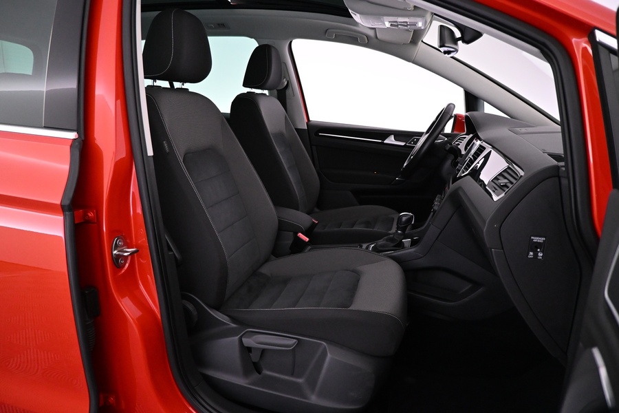 Volkswagen Golf Sportsvan vaihtoauto