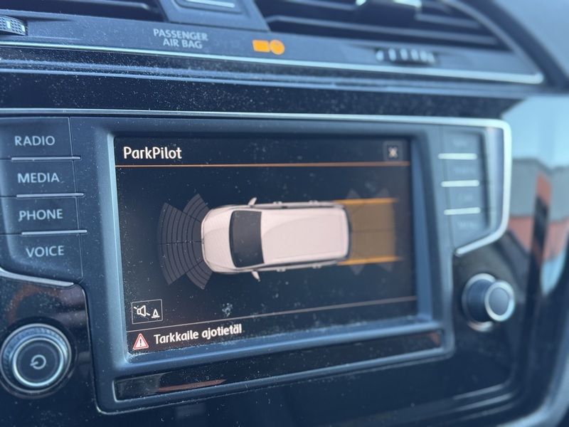 Volkswagen Touran vaihtoauto