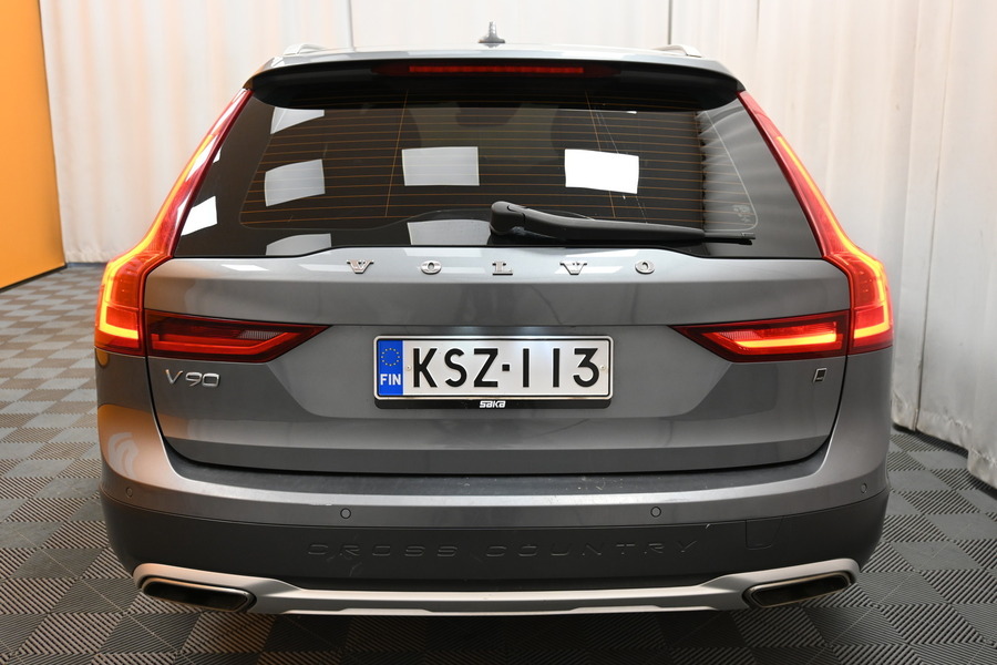 Volvo V90 Cross Country vaihtoauto