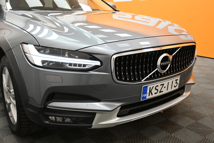 Volvo V90 Cross Country vaihtoauto
