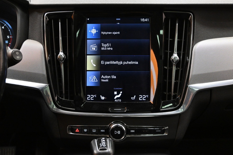 Volvo V90 Cross Country vaihtoauto