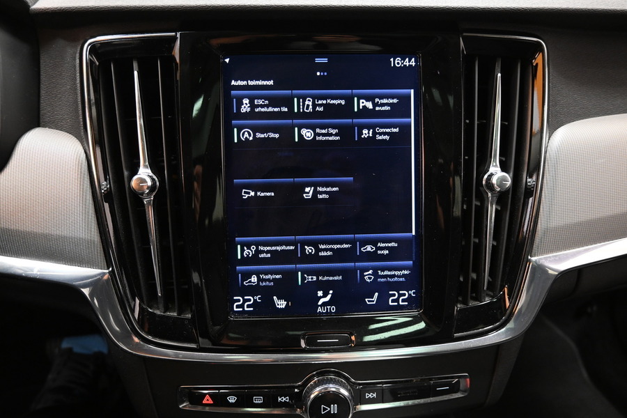 Volvo V90 Cross Country vaihtoauto