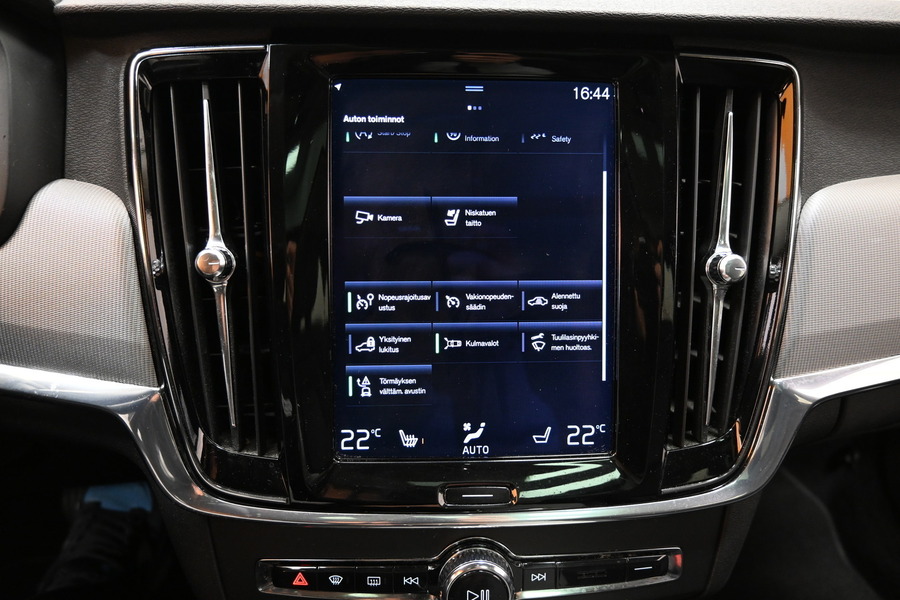 Volvo V90 Cross Country vaihtoauto