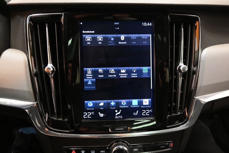 Volvo V90 Cross Country vaihtoauto