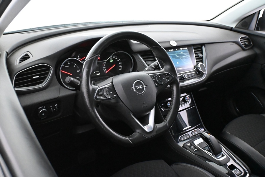 Opel Grandland X vaihtoauto