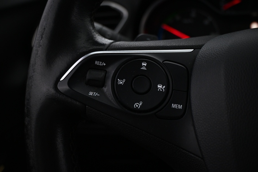 Opel Grandland X vaihtoauto