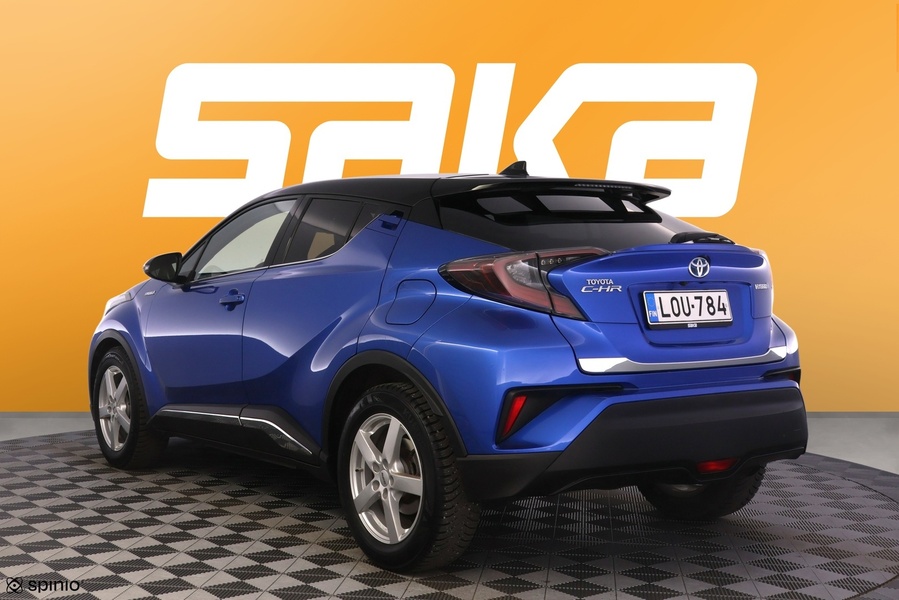 Toyota C-HR vaihtoauto