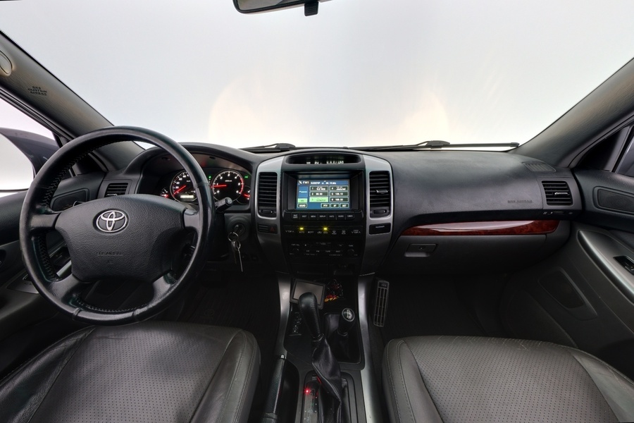 Toyota Land Cruiser vaihtoauto