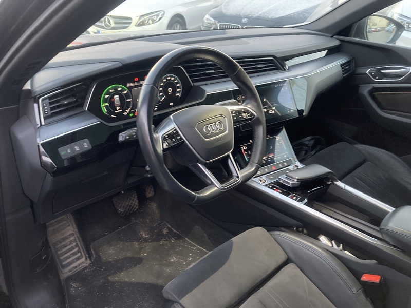 Audi e-tron vaihtoauto