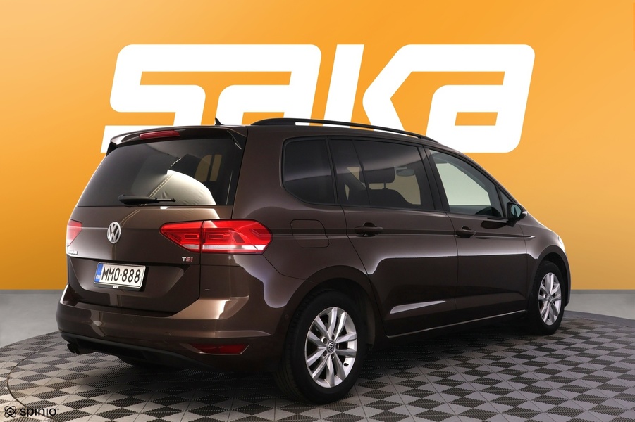 Volkswagen Touran vaihtoauto