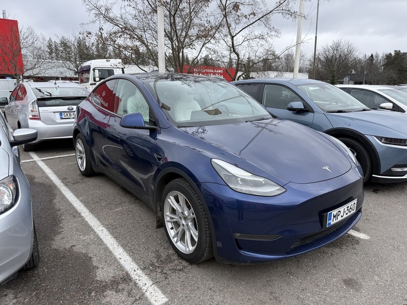 Tesla Model Y vaihtoauto