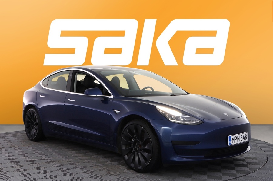 Tesla Model 3 vaihtoauto