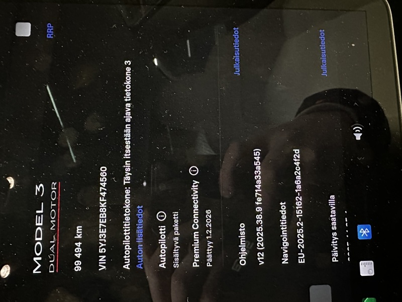 Tesla Model 3 vaihtoauto