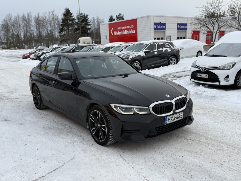 BMW 330 vaihtoauto