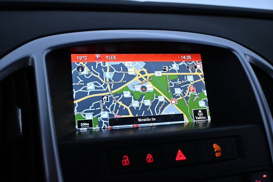 Opel Astra vaihtoauto