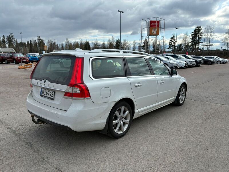 Volvo V70 vaihtoauto