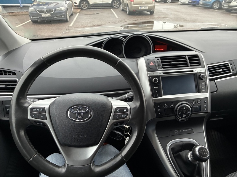 Toyota Verso vaihtoauto