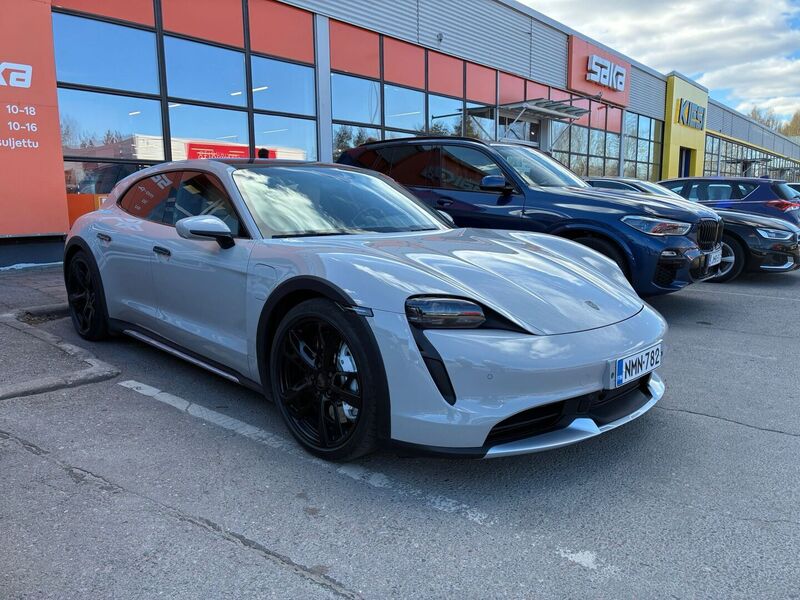 Porsche Taycan vaihtoauto