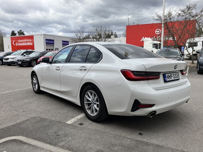 BMW 320 vaihtoauto
