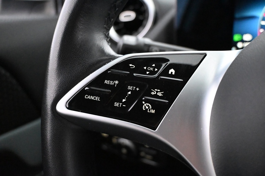 Mercedes-Benz GLA vaihtoauto