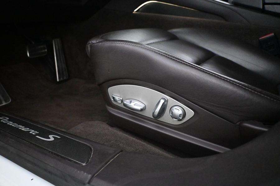 Porsche Panamera vaihtoauto