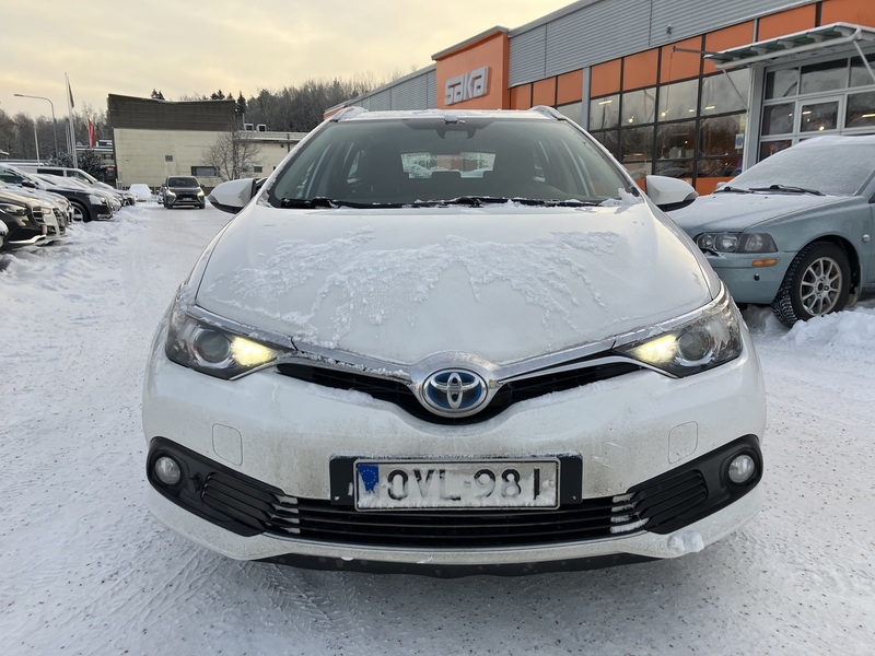 Toyota Auris vaihtoauto