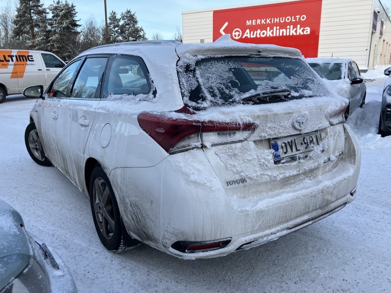 Toyota Auris vaihtoauto